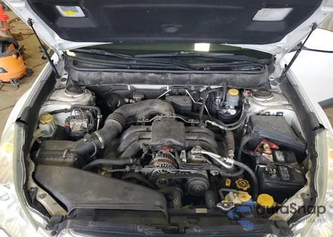 2011 Subaru Outback 3.6R Limited z USA, uszkodzony, nr VIN 4S4BRDKC3B2359925